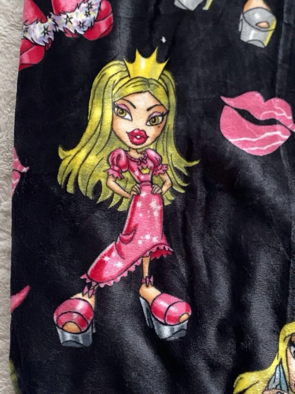 BRATZ Dolls Plush Halloween Throw Blanket 50x70 Black Jade Cloe Sasha Yasmin NEW